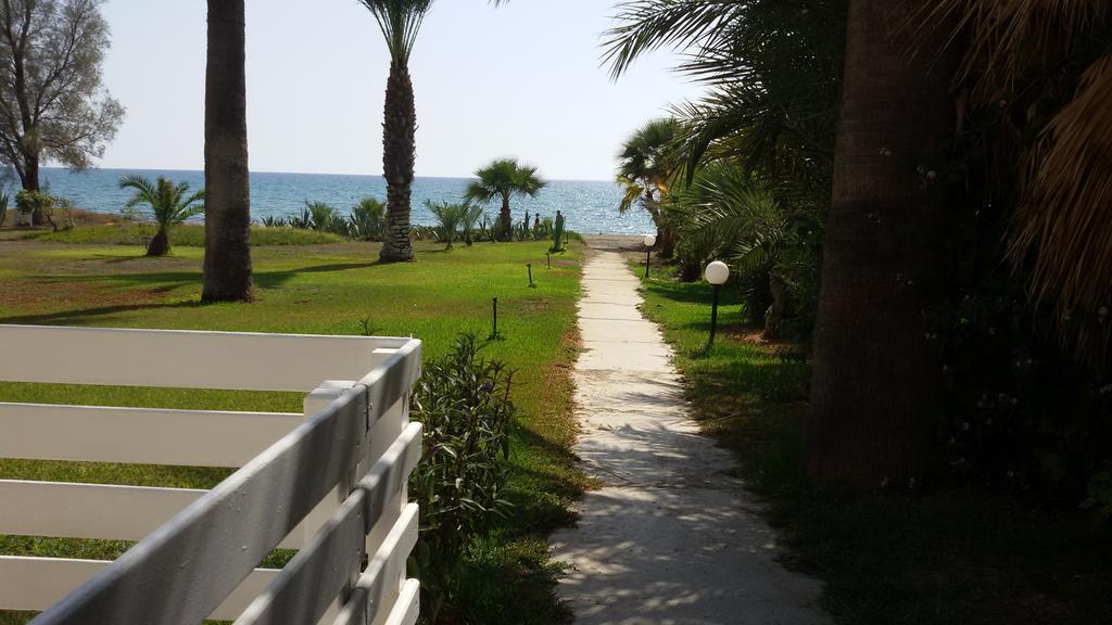 Sandy Beach Apartment 3 Voroklini Exterior photo